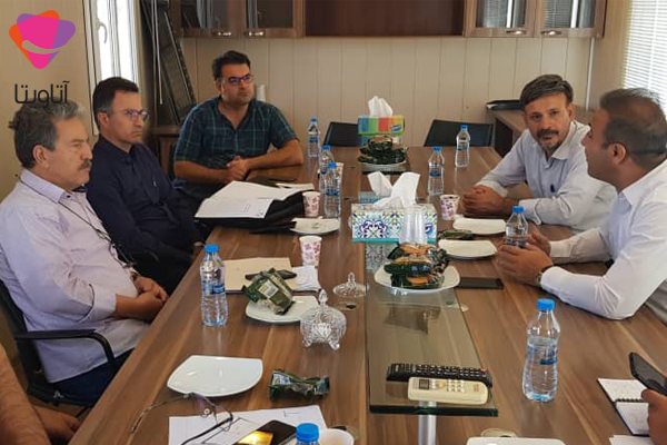 بازدید مدیر شرکت شهرک‌های کشاورزی زنجان و رئیس اطاق صنفی ابهر از گلخانه پارلا تجارت امین